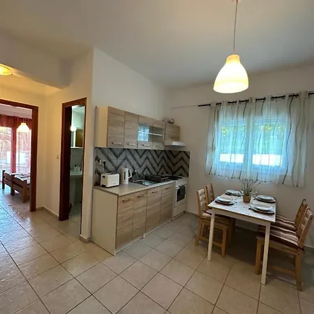 Apartment 4 *