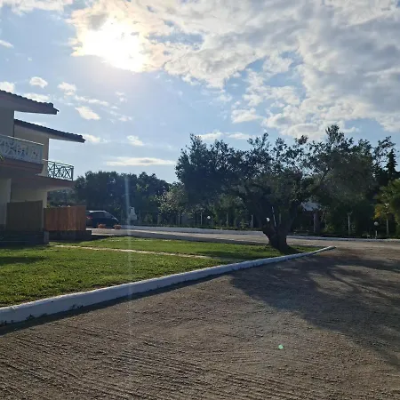 Apartment 4 *