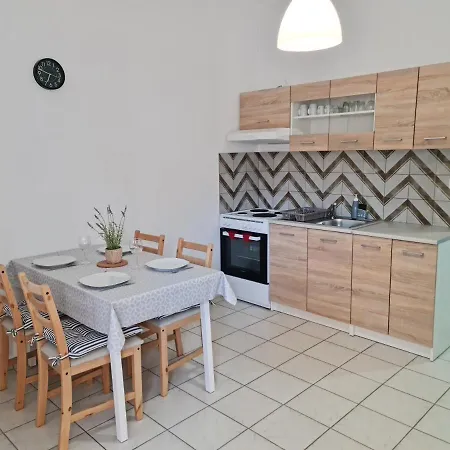 Apartment 4