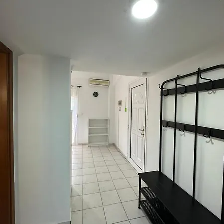 Apartment 4 *