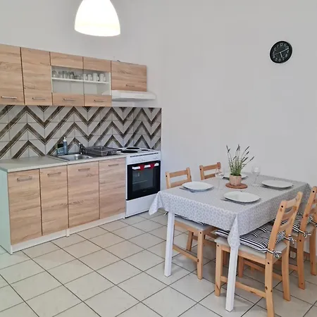 4 * Paliouri
